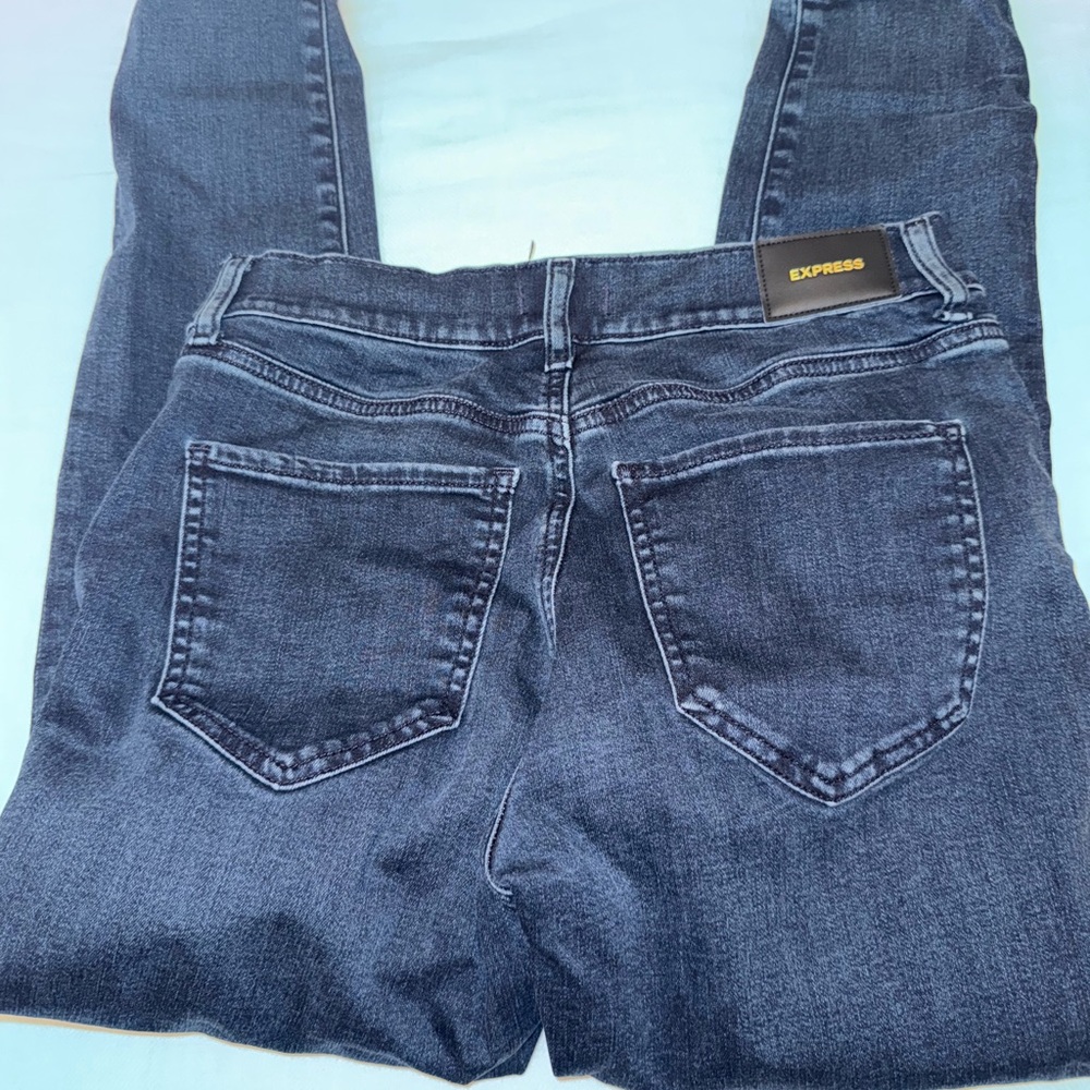 Express Women's Dark Blue Jeans, size 6R - Picture 6 of 6